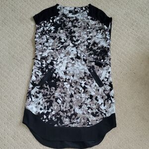 Stylish Black White And Tan Women's Tunic Dress Size XS